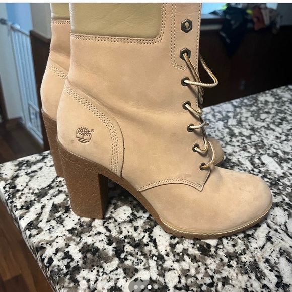 Timberland Women's Beige Heeled Boots UNIQUE color no longer sold - Picture 3 of 4